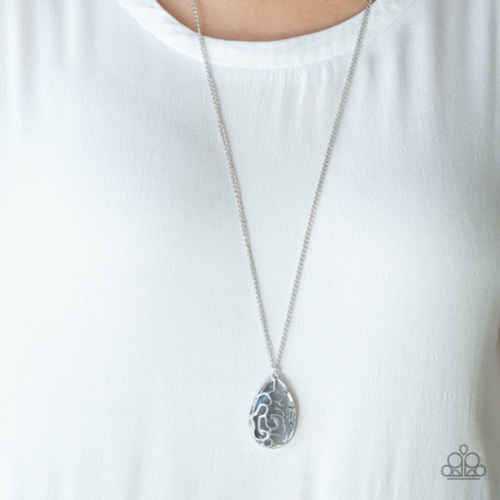 Paparazzi Necklace Set